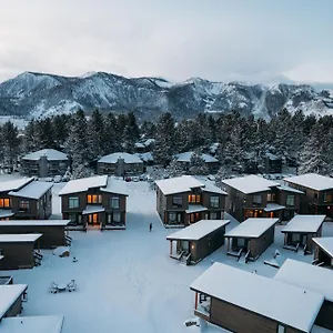 The Sierra Nevada Lodge